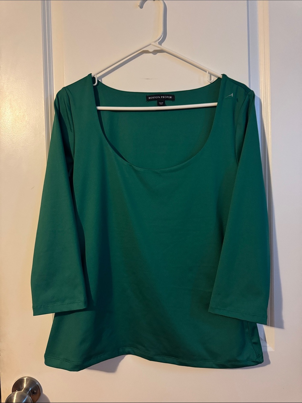 Boston proper women’s round scoop necklace green 3/4 sleeve top